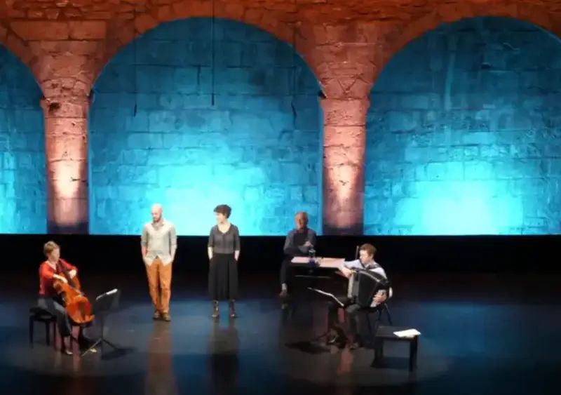 RAFRAÎCHIS AUSSI LE SOL NU